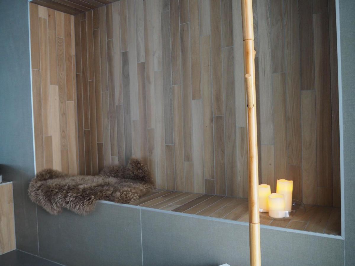Laveline Gite Le Renouveau Avec Jacuzzi Privatif מראה חיצוני תמונה