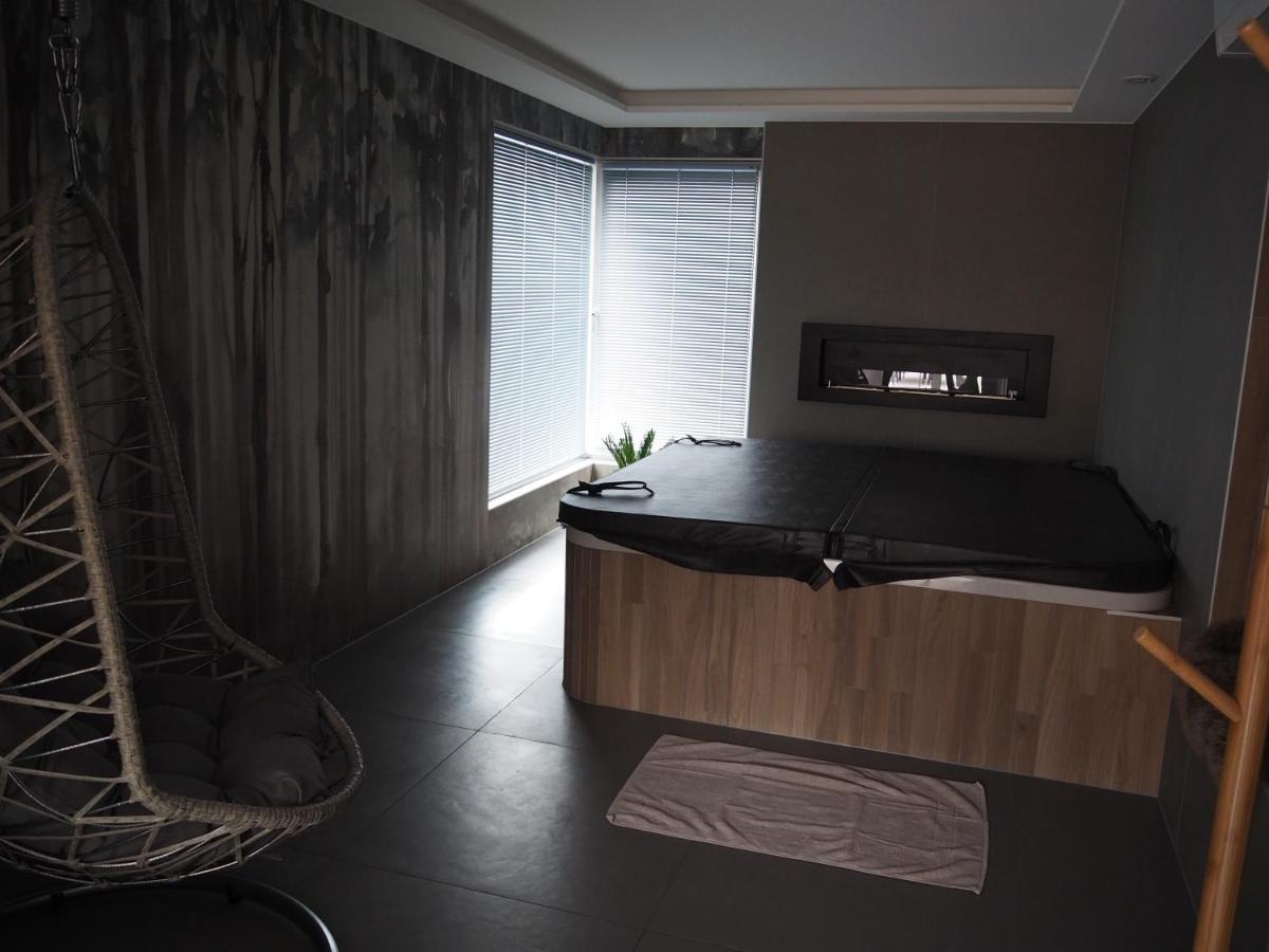 Laveline Gite Le Renouveau Avec Jacuzzi Privatif מראה חיצוני תמונה